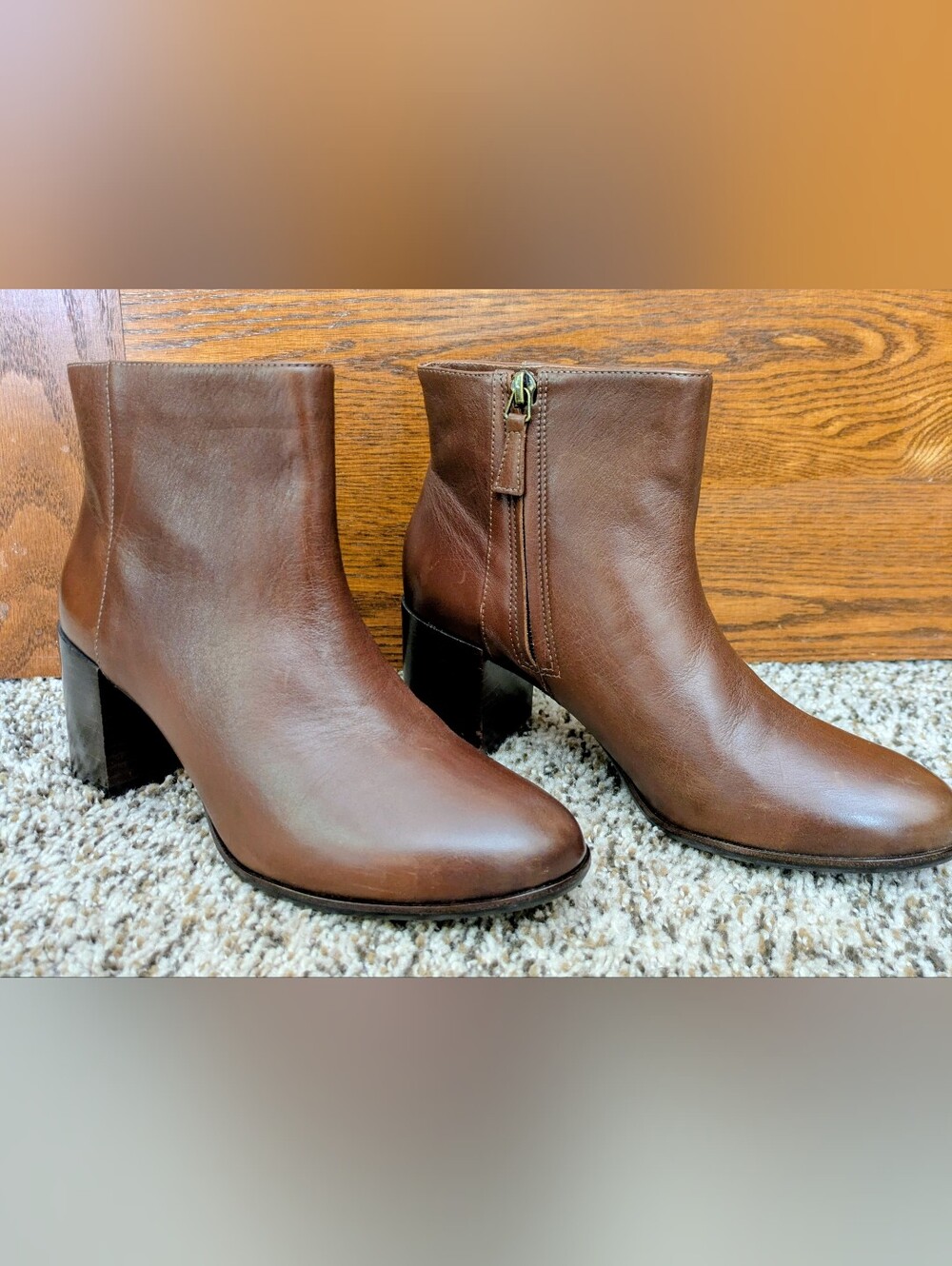 NWOT Johnston & Murphy Caramel Brown Leather Mid-Heel Side Zip Ankle Boots - 6.5